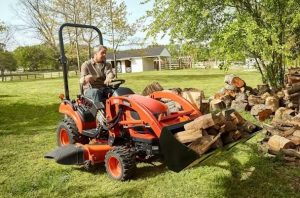 Kioti CS Series Sub Compact Tractor with Loader - CS2210